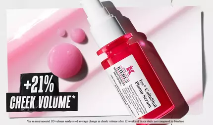 Kiehl's 1cc CollaShot Plump Serum şişesi, +%39  yanak hacmi iddiası var, serum damlalarıyla pembe bir zemin uzerinde vurgulanmıştır