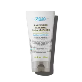 Beyaz bir arka plan uzerinde 75 ml'lik bir Kiehl's Rare Earth Deep Pore Daily Cleanser tupu.