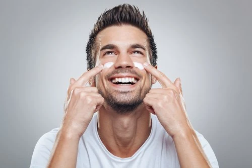 https://www.kiehls.com.tr/media/kiehls_blog_images/19-05/24/shutterstock_327508244.webp