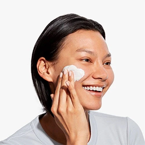https://www.kiehls.com.tr/media/kiehls_blog_images/19-06/12/kil-maskesi-nasil-uygulanir.webp